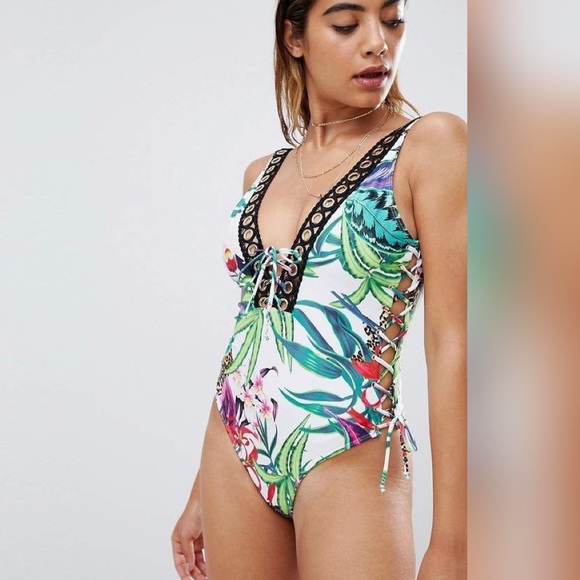 missguided one piece swimsuit